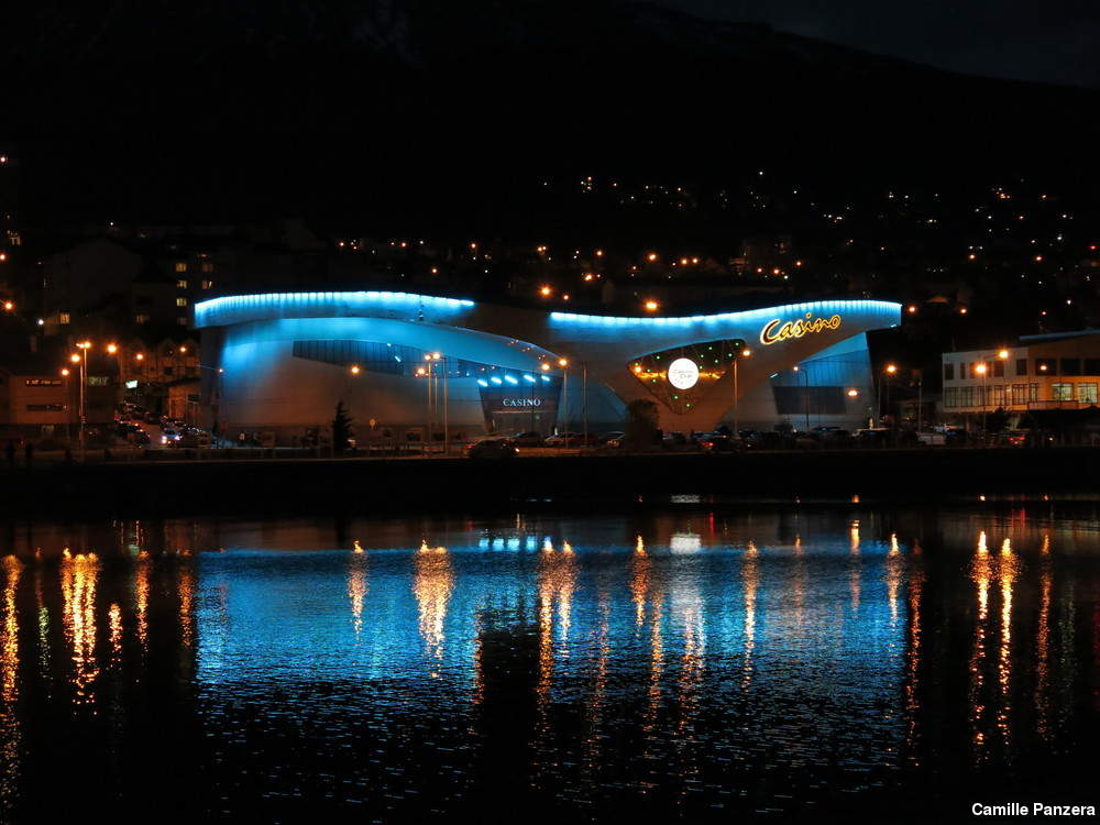 online Lucky 8 Line PayPal